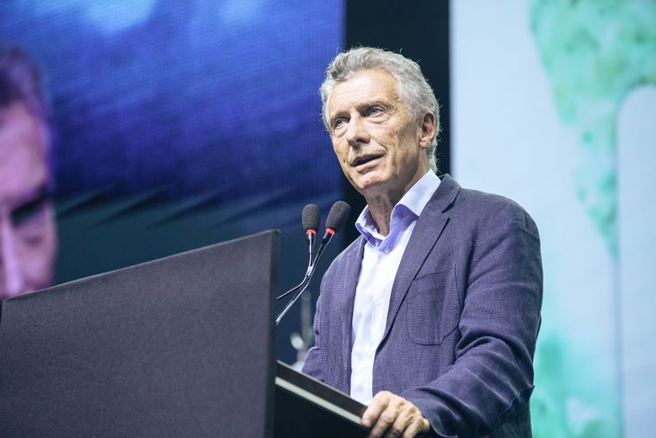 "Se dej&oacute; correr por los que le tiraron catorce toneladas de piedra y por los presuntos aliados que suger&iacute;an poner el freno de mano&rdquo;, continu&oacute;.