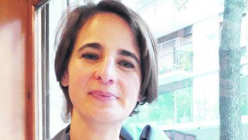 Laurence Debray. Para la publicación de su libro debió investigar por cuenta propia muchas historias que su padre no quiso contarle.
