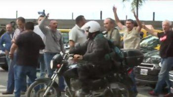 incidentes con taxistas en aeroparque por las tarifas prefijadas