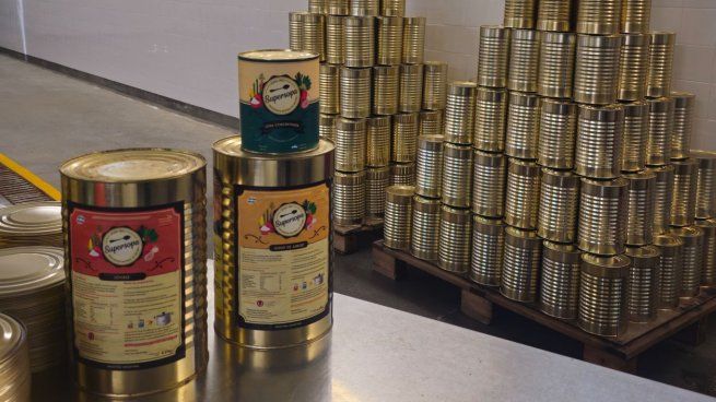 Ya fueron producidas 156 latas que representan 7.800 porciones de esta sopa que tiene un valor nutricional jerarquizado y puede guardarse por hasta dos años.