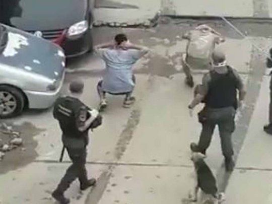 Violencia de las fuerzas de seguridad en la villa 1-11-14 durante la cuarentena.