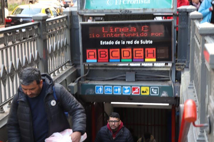 Las trabajadores del Subte harán un nuevo paro por reducción de jornada laboral y denuncia de asbesto.