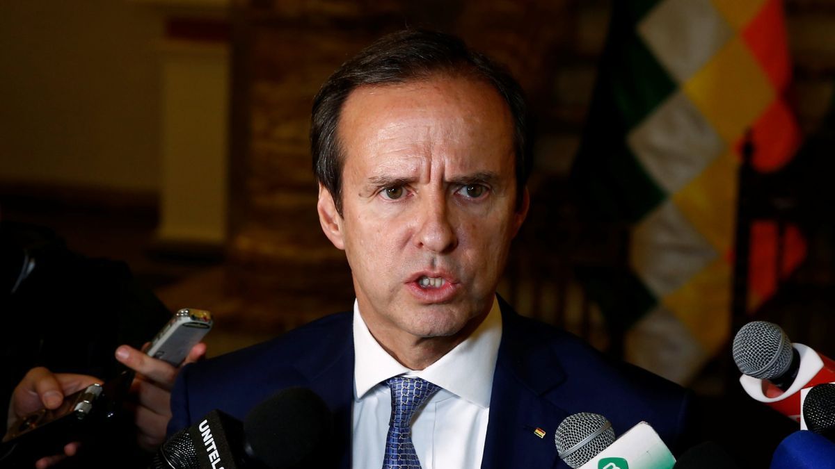 Who is Jorge Tuto Quiroga, the former conservative president who seeks to return to power in Bolivia