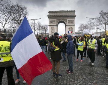 El regreso de los chalecos amarillos franceses a las calles dejó casi 200 detenidos