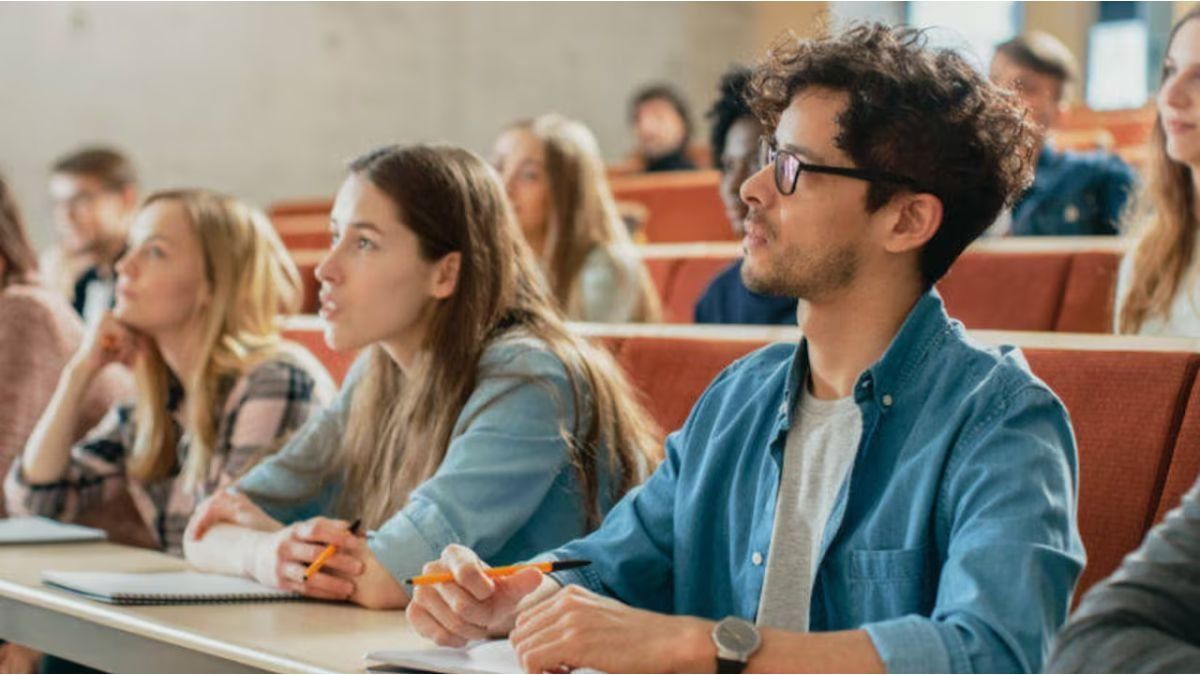 The public university: an essential bastion in times of transformation