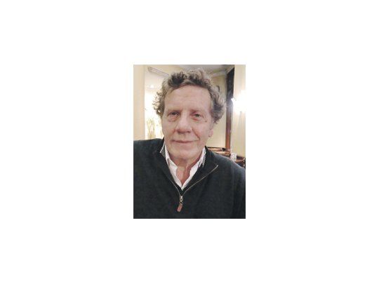 Sguiglia, sobre el narcotráfico: “Hace tres años, cuando empecé a borronear la novela, no era como ahora. Pero ya era motivo de conversación en Rosario”.  Hoy “es un fenómeno presente en la sociedad santafesina, y ojalá se resuelva”.