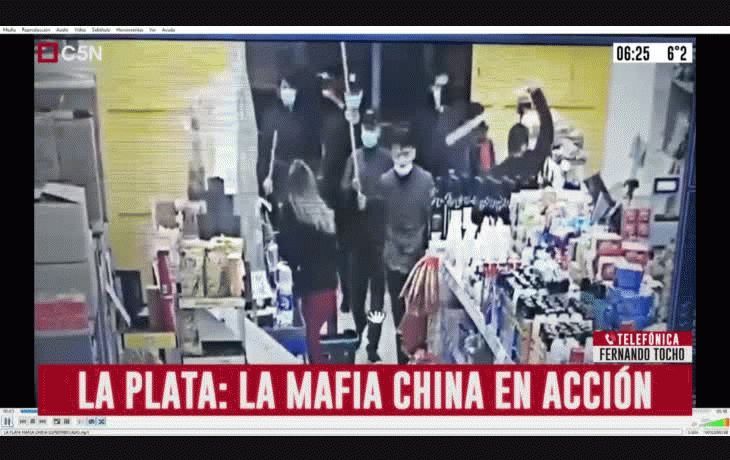El ataque fue desde una facción china hacia otra. Sofia,&nbsp;dueña del local, recitó algunas palabras en chino, a lo que afirmó que se dirigía a la mafia.
