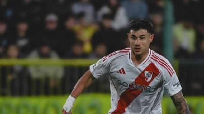 En su paso por River, Bareiro disputó 16 partidos oficiales y acumuló 567 minutos sin convertir goles.