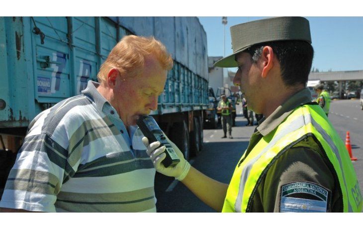 ámbito.com | Seguridad vial: expertos recomiendan elegir un conductor designado para las Fiestas