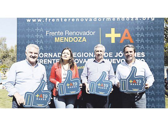 Massa 2019. Al frente del convite del Frente Renovador mendocino estuvieron el diputado local Guillermo Pereyra y el intendente Jorge Difonso.
