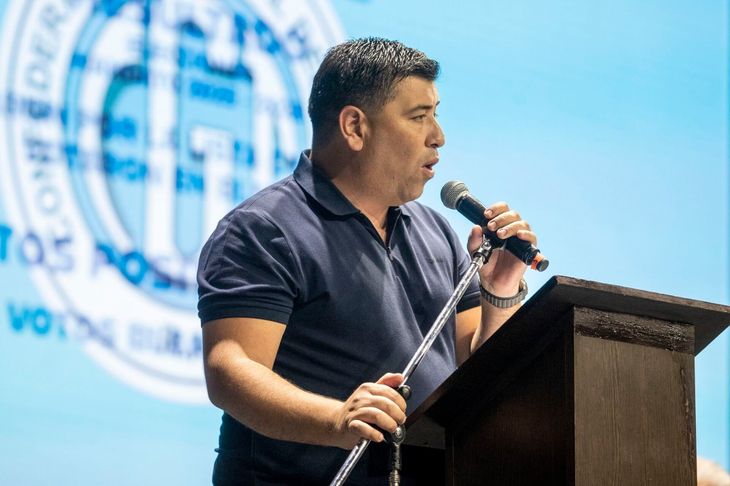 Cristián Jerónimo, uno de los cosecretarios generales de la central, advirtió que el conflicto podría escalar si no escuchan al movimiento obrero. Cristián Jerónimo, uno de los cosecretarios generales de la central, advirtió que el conflicto podría escalar si no escuchan al movimiento obrero.