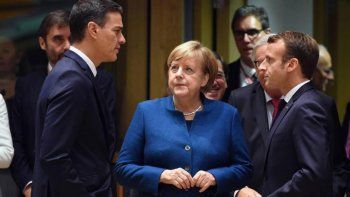 Pedro S&aacute;nchez, Angela Merkel y Emmanuel Macron. El acuerdo UE - Mercosur, cada vez m&aacute;s lejos de ratificarse.