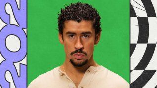 El puertorriqueño alcanzó más de 19.800 millones de reproducciones en este 2025, y su álbum llamado Debí tirar más fotos se corona como lo más reproducido en Spotify. El puertorriqueño alcanzó más de 19.800 millones de reproducciones en este 2025, y su álbum llamado Debí tirar más fotos se corona como lo más reproducido en Spotify.