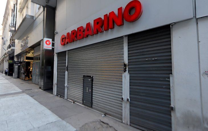Las principales cadenas de electrdomésticos permanecen cerrados hace tres semanas.