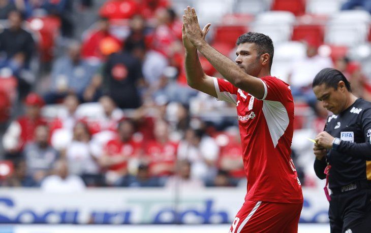 Emmanuel Gigliotti es uno de los seis argentinos que juega en Toluca, que presentó siete casos positivos de coronavirus.