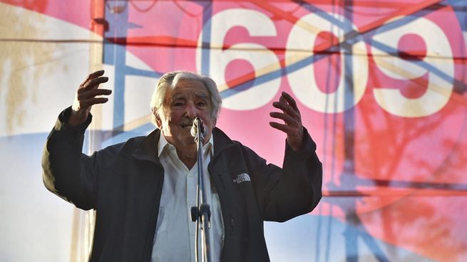 José Mujica volvió a criticar al presidente argentino Javier Milei.