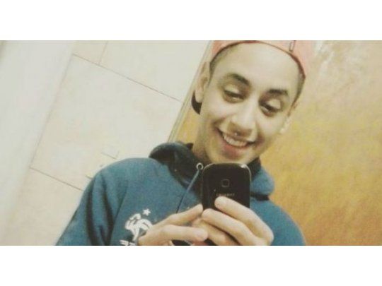 Emotiva carta de un profesor a su alumno asesinado: Te queda un 10, Agustín