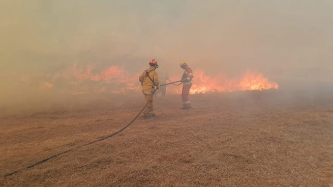 Detuvieron a tres hombres por iniciar un incendio en Córdoba.