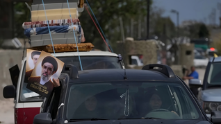 Millares de ciudadanos libaneses vuelven a su tierra, en una guerra que en poco más de un mes dejó más de 2000 muertos, según Beirut. Millares de ciudadanos libaneses vuelven a su tierra, en una guerra que en poco más de un mes dejó más de 2000 muertos, según Beirut.