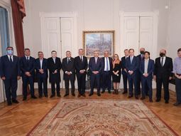 Los gobernadores, durante su última cita con el Presidente. La expectativa está puesta en los inminentes anuncios de Sergio Massa.