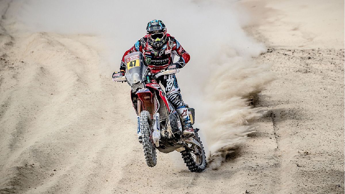 Dakar Rally: Benavides rises to second place in motorcycles and is 44 seconds behind the leader