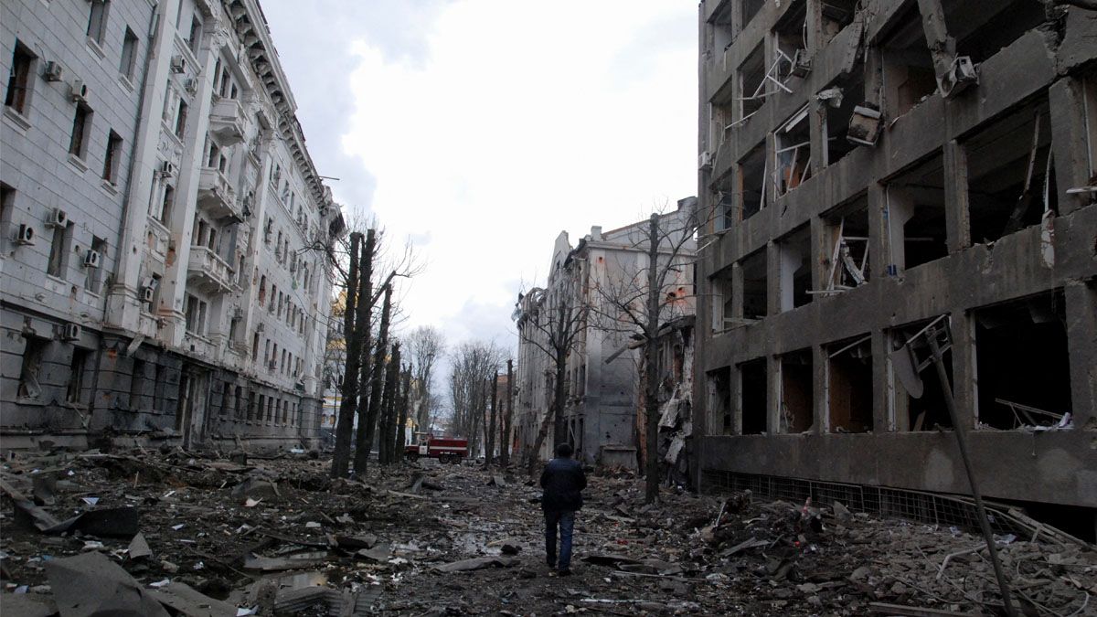 Russia and Ukraine take timid steps in negotiations, while the death toll grows