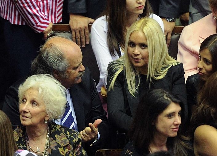 Insaurralde y Massa juraron como diputados (foto 13)