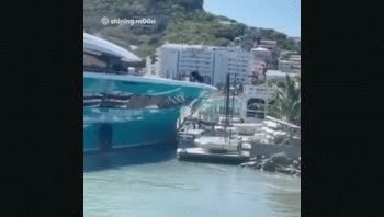 El gerente general del club de yates de San Martín, Michele Korteweg, sostuvo que las reparaciones del muelle pueden llevar meses.