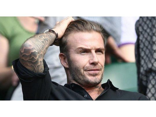 Ser nombrado caballero británico era la obsesión de Beckham, según consigna Der Spiegel.