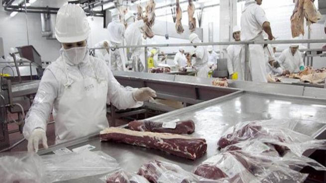 China suspendió la habilitación de un frigorífico uruguayo tras la detección de un embarque de carne con residuos veterinarios.