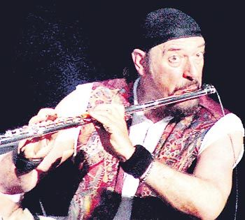 El cantante, flautista y compositor Ian Anderson, estará el domingo en Buenos Aires al frente de Jethro Tull. Presentarán la “secuela” de su éxito de los ‘70 “Grueso como un ladrillo”