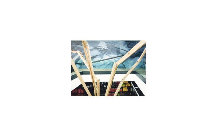La Fundación Proa invitó a varios curadores a concebir un proyecto que incluyera a tres y cuatro artistas, para convertirse en un espacio expositivo total.