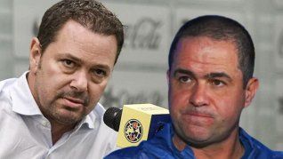 Santiago Baños y André Jardine mantuvieron una reunión tras la eliminación del América del Apertura. Hay quienes dicen que el cliclo del estratega brasileño llegó a su fin y ya tienen al reemplazante. Santiago Baños y André Jardine mantuvieron una reunión tras la eliminación del América del Apertura. Hay quienes dicen que el cliclo del estratega brasileño llegó a su fin y ya tienen al reemplazante.