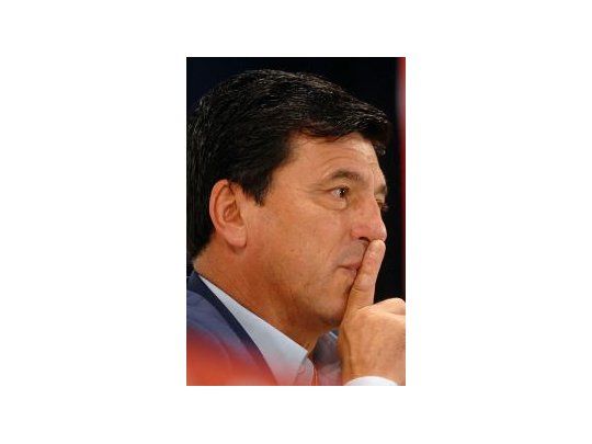 Daniel Passarella gastó $ 810.000 con la tarjeta del River y no se hizo cargo.