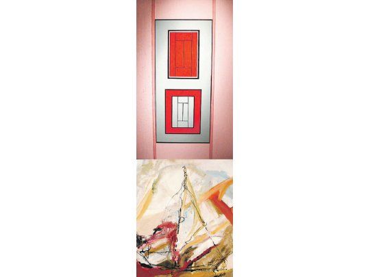 A la izquierda, Serie III-Color, de Lorena Fernández. Arriba, “A la deriva”, de Gisela Gaffoglio. Ambas artistas exponen en estos días en el Centro Cultural Borges.