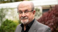 El escritor británico Salman Rushdie.
