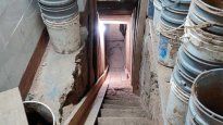 El ingreso al túnel por el que los delincuentes intentaron robar el banco en San Isidro