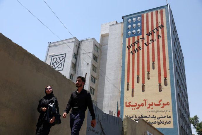 Irán y EEUU dejan atrás el "alto al fuego" y vuelven a los ataques Irán y EEUU dejan atrás el "alto al fuego" y vuelven a los ataques
