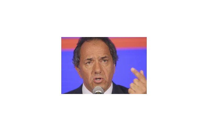 Scioli, con senadores de FpV: Municipios, provincias y Nación están desendeudados como nunca