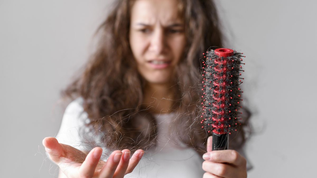The best beauty tricks to prevent hair loss in women