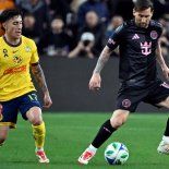 América e Inter Miami podrían enfrentarse en los cuartos de final de la Champions Cup. Deberían jugar en el nuevo y remodelado Estadio Azteca. Sin embargo sería imposible pues el inmueble ya estaría en posesión de la FIFA por el Mundial. América e Inter Miami podrían enfrentarse en los cuartos de final de la Champions Cup. Deberían jugar en el nuevo y remodelado Estadio Azteca. Sin embargo sería imposible pues el inmueble ya estaría en posesión de la FIFA por el Mundial.