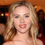 De Marvel a DC, el pase de Scarlett y Sebastian. De Marvel a DC, el pase de Scarlett y Sebastian.