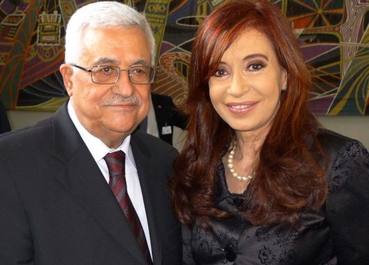 Recibió el saludo del titular de la ANP, Mahmud Abbas.