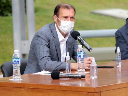 Omar Gutiérrez anunció las novedades en una conferencia que se realizó en Casa de Gobierno.