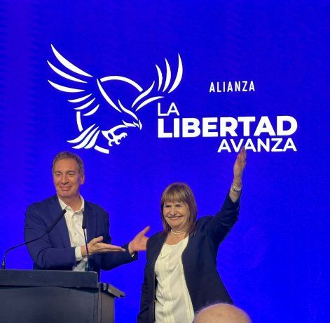 Bullrich se impuso por amplia diferencia en CABA y llegará a su primera experiencia en el Senado. Bullrich se impuso por amplia diferencia en CABA y llegará a su primera experiencia en el Senado.