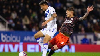 no despega: river saboreaba el triunfo y velez se lo saco en la ultima jugada