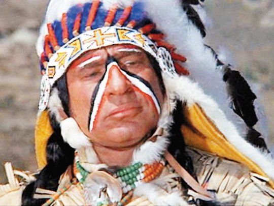 locuras en el oeste. Brooks, el cacique judío que dice “Shalom”.