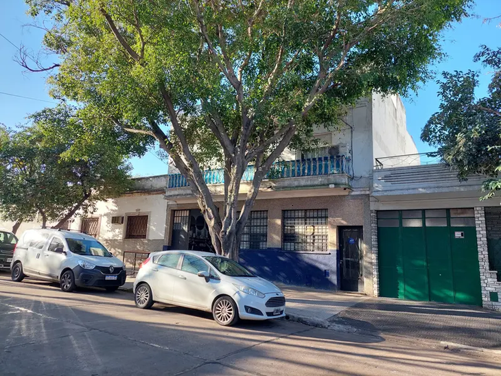 Un PH en venta en Parque Chacabuco, en la zona oeste de CABA hay varios como parte de la oferta Un PH en venta en Parque Chacabuco, en la zona oeste de CABA hay varios como parte de la oferta