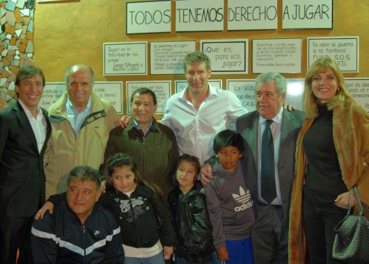 Palermo, Ameal, Borghi con los cnductores del acto y miembros de Fundación SOS