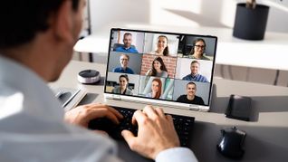 La flexibilidad deja de ser política declarativa para convertirse en experiencia inteligente, diseñada en función de roles, momentos de vida y objetivos del negocio. La flexibilidad deja de ser política declarativa para convertirse en experiencia inteligente, diseñada en función de roles, momentos de vida y objetivos del negocio.